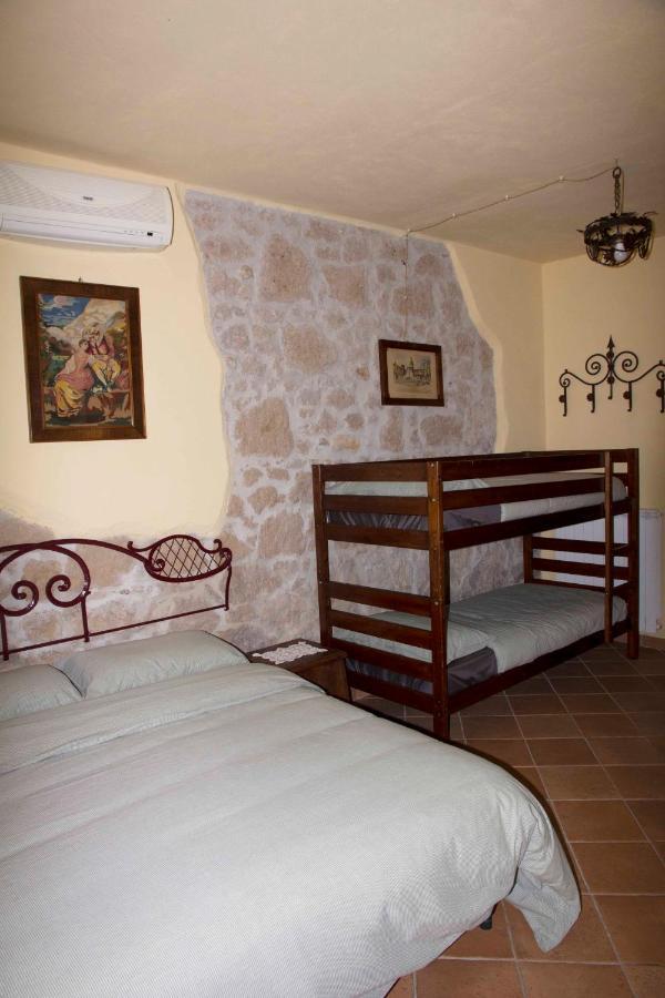 Casale San Pietro Bed & Breakfast Otricoli Eksteriør bilde